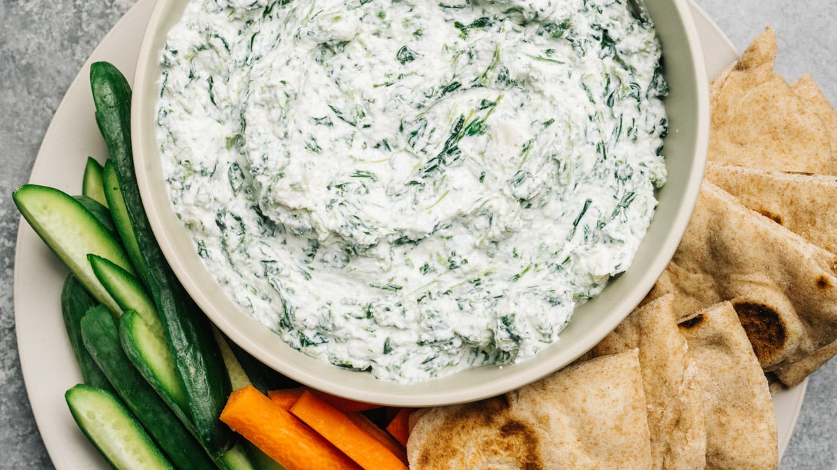 Protein-Packed Greek Yogurt Spinach Dip: Perfect for Any Occasion